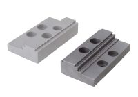 Gripper jaw movable with integrated gripper row