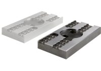 Support jaw for universal gripper set movable, pivot